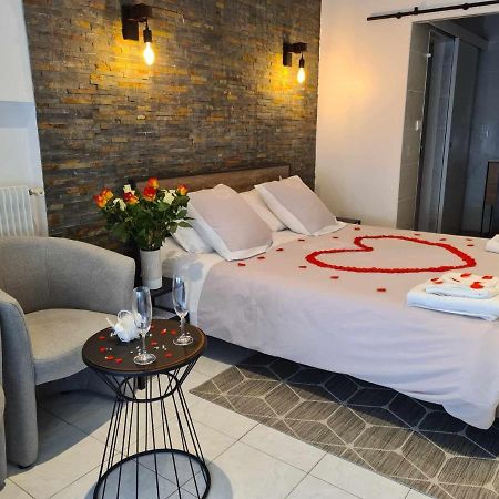 Bed and Breakfast Au Bonheur Des Ruelles à Monpazier Extérieur photo